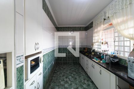 Casa à venda com 482m², 3 quartos e 4 vagas Casa à venda com 482m², 3 quartos e 4 vagasCozinha