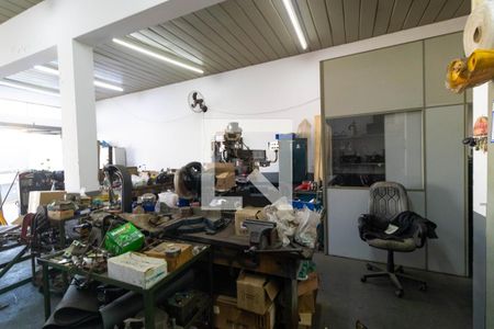 Casa à venda com 482m², 3 quartos e 4 vagas Casa à venda com 482m², 3 quartos e 4 vagasGalpão