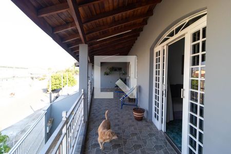 Casa à venda com 482m², 3 quartos e 4 vagas Casa à venda com 482m², 3 quartos e 4 vagasVaranda da Salas