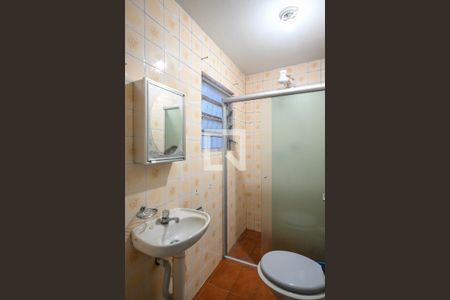 Casa à venda com 174m², 2 quartos e 4 vagas Casa à venda com 174m², 2 quartos e 4 vagasBanheiro