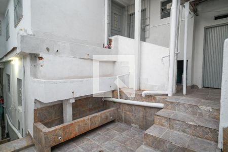 Casa à venda com 174m², 2 quartos e 4 vagas Casa à venda com 174m², 2 quartos e 4 vagasDetalhe da área de serviço