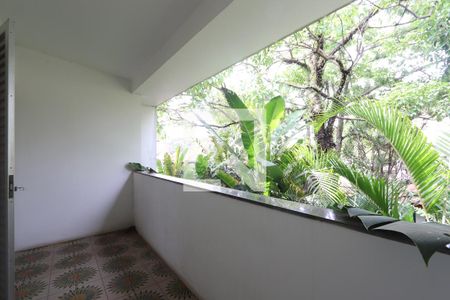 Casa à venda com 574m², 3 quartos e 5 vagasVaranda das suítes 1 e 2