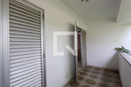 Casa à venda com 574m², 3 quartos e 5 vagasVaranda das suítes 1 e 2