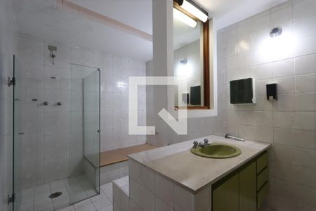 Casa à venda com 574m², 3 quartos e 5 vagasBanheiro Social