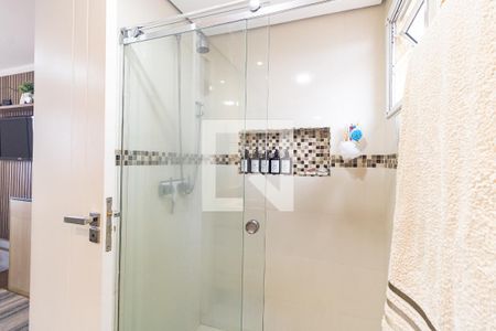 Apartamento à venda com 55m², 2 quartos e 2 vagas Apartamento à venda com 55m², 2 quartos e 2 vagasBanheiro da Suíte