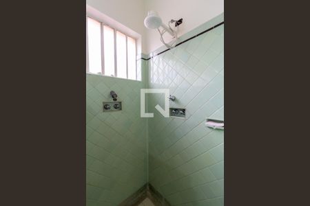 Casa à venda com 580m², 5 quartos e 4 vagas Casa à venda com 580m², 5 quartos e 4 vagasBanheiro do Piso Superior