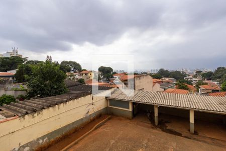 Casa à venda com 580m², 5 quartos e 4 vagas Casa à venda com 580m², 5 quartos e 4 vagasQuintal