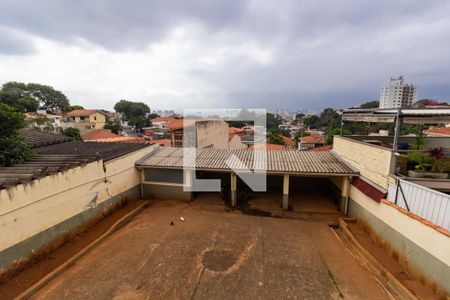 Casa à venda com 580m², 5 quartos e 4 vagas Casa à venda com 580m², 5 quartos e 4 vagasQuintal