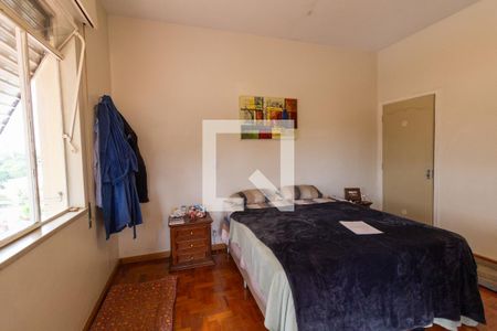 Casa à venda com 580m², 5 quartos e 4 vagas Casa à venda com 580m², 5 quartos e 4 vagasSuite