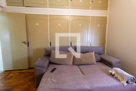 Casa à venda com 580m², 5 quartos e 4 vagas Casa à venda com 580m², 5 quartos e 4 vagasQuarto 1