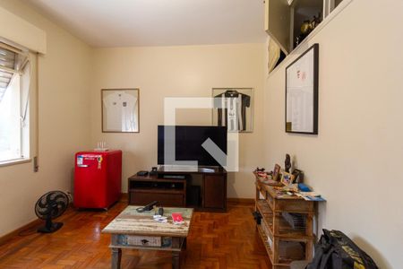 Casa à venda com 580m², 5 quartos e 4 vagas Casa à venda com 580m², 5 quartos e 4 vagasQuarto 1