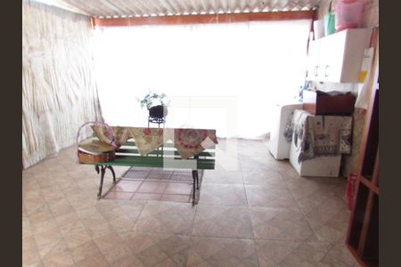 Casa à venda com 200m², 4 quartos e 2 vagasVaranda