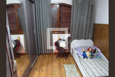 Casa à venda com 200m², 4 quartos e 2 vagasQuarto 2