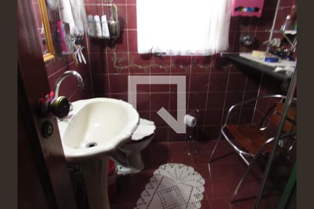 Casa à venda com 200m², 4 quartos e 2 vagasBanheiro da Suíte 2