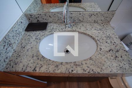 Apartamento à venda com 67m², 2 quartos e 1 vaga Apartamento à venda com 67m², 2 quartos e 1 vagaBanheiro Social