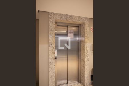 Apartamento à venda com 67m², 2 quartos e 1 vaga Apartamento à venda com 67m², 2 quartos e 1 vagaElevador