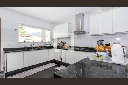 Casa à venda com 440m², 4 quartos e 5 vagas