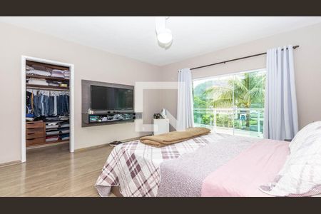 Casa à venda com 440m², 4 quartos e 5 vagas
