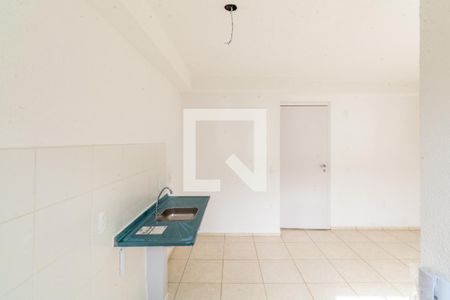 Apartamento para alugar com 43m², 2 quartos e 1 vaga Apartamento para alugar com 43m², 2 quartos e 1 vagaCozinha e Área de Serviço