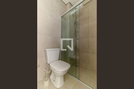 Banheiro de kitnet/studio para alugar com 1 quarto, 23m² em República, São Paulo