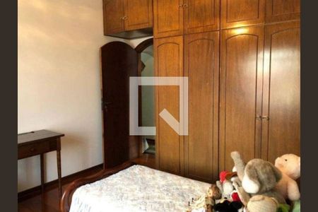 Casa à venda com 270m², 4 quartos e 2 vagas