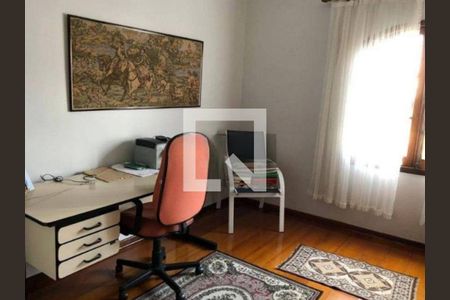 Casa à venda com 270m², 4 quartos e 2 vagas