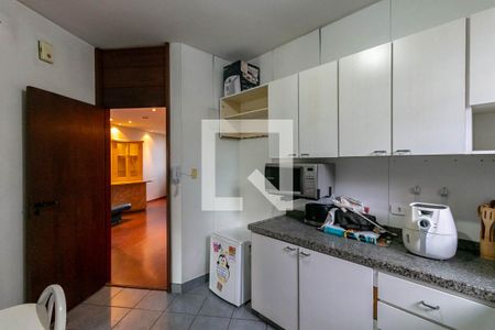 Apartamento à venda com 208m², 3 quartos e 2 vagas Apartamento à venda com 208m², 3 quartos e 2 vagasCozinha