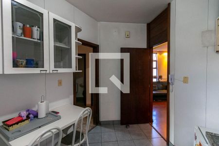 Apartamento à venda com 208m², 3 quartos e 2 vagas Apartamento à venda com 208m², 3 quartos e 2 vagasCozinha
