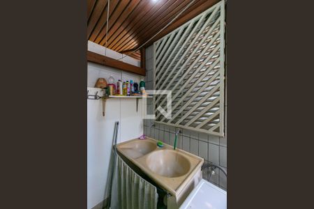 Apartamento à venda com 208m², 3 quartos e 2 vagas Apartamento à venda com 208m², 3 quartos e 2 vagasLavanderia