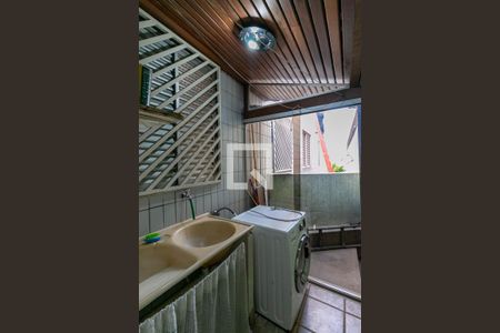 Apartamento à venda com 208m², 3 quartos e 2 vagas Apartamento à venda com 208m², 3 quartos e 2 vagasLavanderia