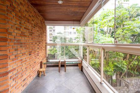 Apartamento à venda com 198m², 3 quartos e 3 vagas