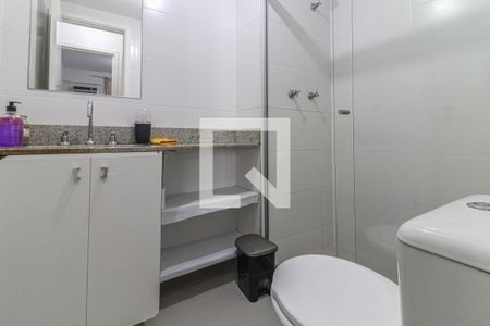 Apartamento à venda com 67m², 2 quartos e 1 vaga Apartamento à venda com 67m², 2 quartos e 1 vagaBanheiro Social