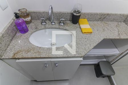 Apartamento à venda com 67m², 2 quartos e 1 vaga Apartamento à venda com 67m², 2 quartos e 1 vagaBanheiro Social