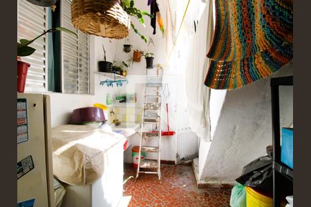 Casa à venda com 60m², 2 quartos e 1 vagaÁrea de Serviço