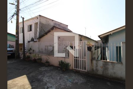 Casa à venda com 60m², 2 quartos e 1 vagaFachada