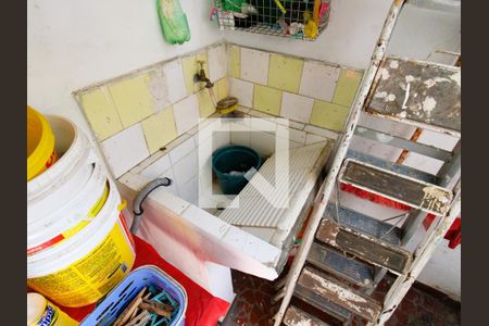 Casa à venda com 60m², 2 quartos e 1 vagaÁrea de Serviço