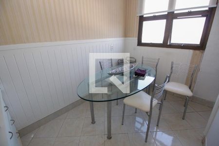 Apartamento para alugar com 477m², 4 quartos e 5 vagas Apartamento para alugar com 477m², 4 quartos e 5 vagasCozinha