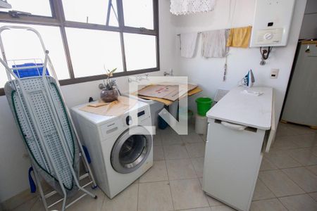 Apartamento para alugar com 477m², 4 quartos e 5 vagas Apartamento para alugar com 477m², 4 quartos e 5 vagasÁrea de Serviço