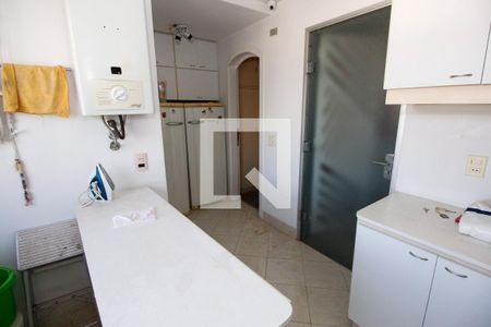 Apartamento para alugar com 477m², 4 quartos e 5 vagas Apartamento para alugar com 477m², 4 quartos e 5 vagasÁrea de Serviço