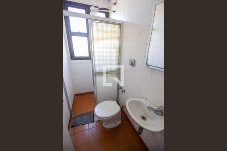Apartamento para alugar com 477m², 4 quartos e 5 vagas Apartamento para alugar com 477m², 4 quartos e 5 vagasBanheiro
