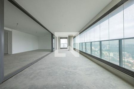 Apartamento à venda com 275m², 3 quartos e 4 vagas Apartamento à venda com 275m², 3 quartos e 4 vagasVaranda