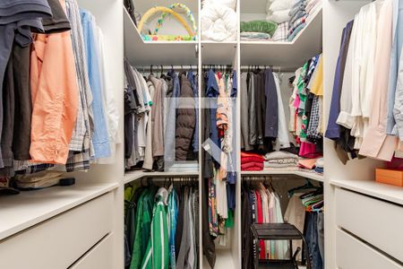 Apartamento à venda com 160m², 3 quartos e 2 vagasCloset