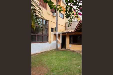 Casa de condomínio para alugar com 1600m², 3 quartos e 2 vagas Casa de condomínio para alugar com 1600m², 3 quartos e 2 vagasÁREA EXTERNA