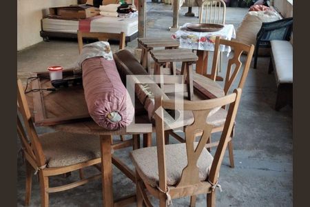 Casa à venda com 156m², 2 quartos e 2 vagas