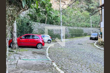 Casa à venda com 200m², 4 quartos e 2 vagas