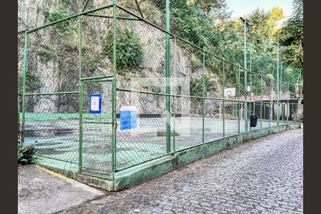 Casa à venda com 200m², 4 quartos e 2 vagas