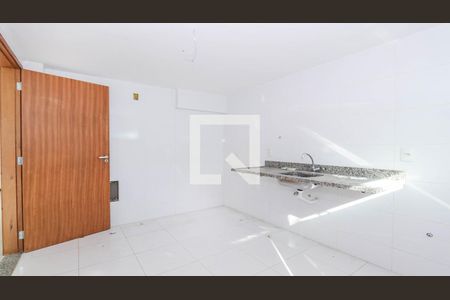 Casa à venda com 169m², 3 quartos e 6 vagas