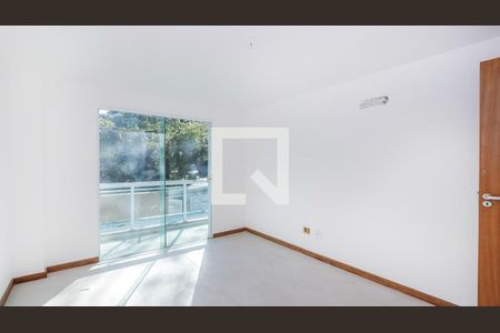 Casa à venda com 169m², 3 quartos e 6 vagas