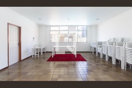 Apartamento à venda com 77m², 2 quartos e 1 vaga