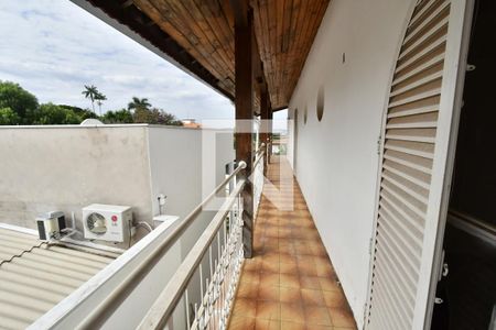 Casa à venda com 1000m², 8 quartos e sem vagaQuarto 5 Sacada